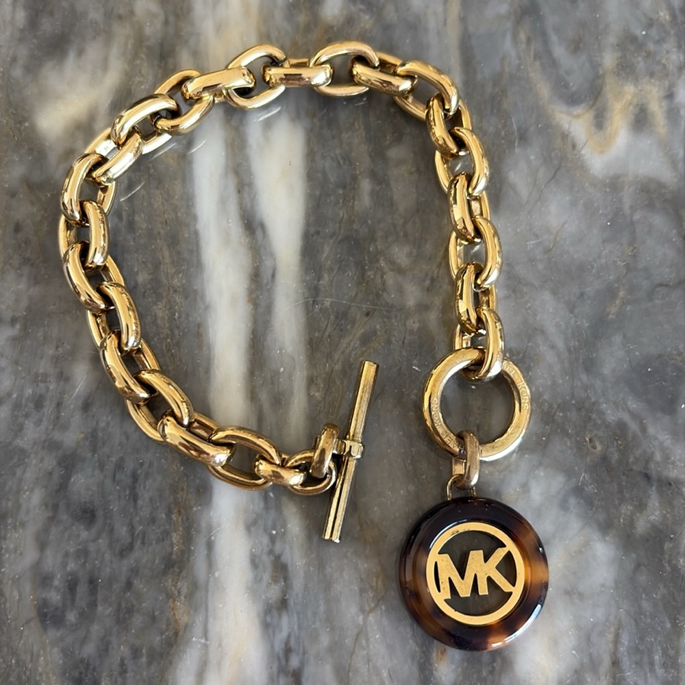 Michael Kors Gold Chain Bracelet with Tortoise Charm